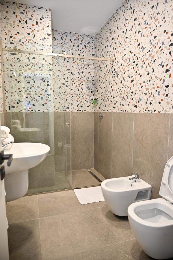 Hotel Vino Durrës Eksteriør billede